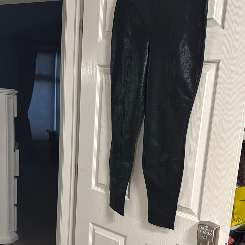 Liverpool Los Angeles Black Shiny Leggings